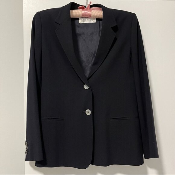 MaxMara Jackets & Blazers - MaxMara navy blazer 100% wool size 42